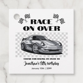 シルバーのレースカーモダンでレースを行う フェイバータグ