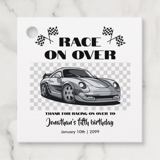 シルバーのレースカーモダンでレースを行う フェイバータグ (正面)