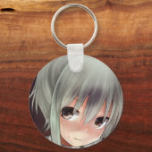 シルバーの髪のアニメの女の子が影の子猫の声で キーホルダー (裏面)