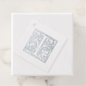 シルバーアニバーサンバーライトレターIモノグラム フェイバータグ (箱)