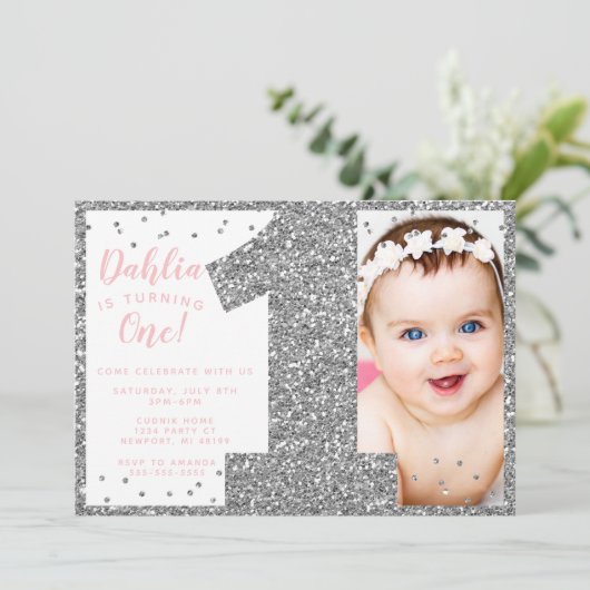 シルバーアンドピンクフェイクグリッターファースト誕生日 招待状 (スタンド正面)