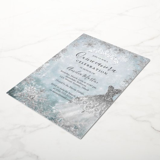 シルバーウィンタースノーフレークブルーキンセアニェラフォイル 箔招待状 (回転した状態)