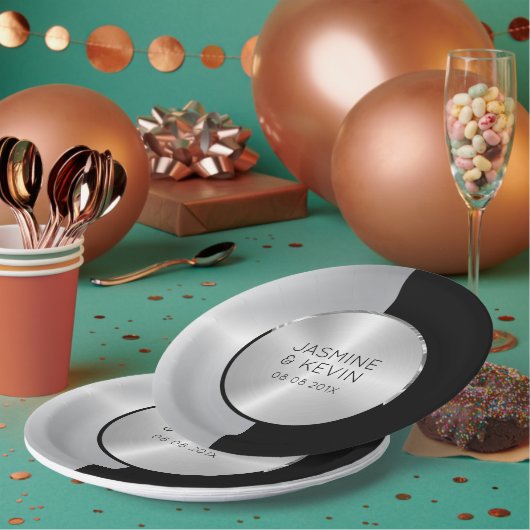 シルバーエレガントとブラックの幾何学的デザイン ペーパープレート (複数)