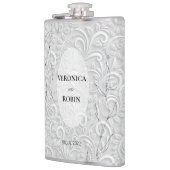 シルバーエレガントフローラ結婚フラスコ – パーソナライズされた フラスク (左)