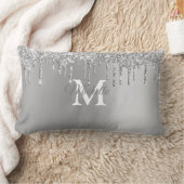 シルバーグラムとグリッターモノグラパーソナライズされたム ランバークッション (ブランケット)