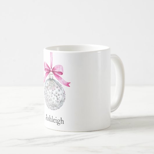 シルバーグラムオーナメントとピンクボウクリスマス コーヒーマグカップ (正面右)