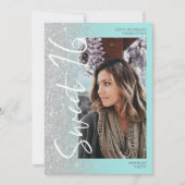 シルバーグリッターオンブレスクリプトターコイズ4枚の写真 スイート16 招待状 (正面)