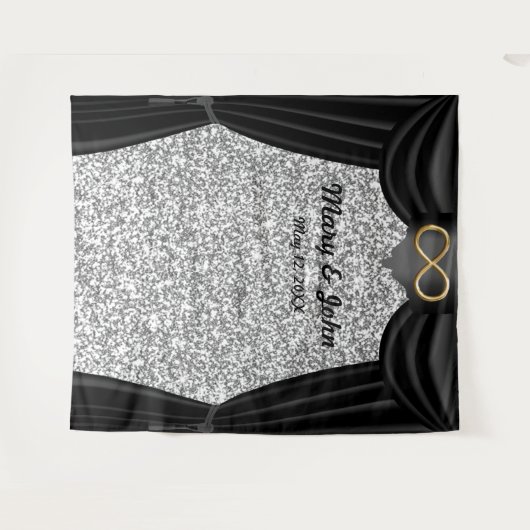 シルバーグリッターゴールドインフィニティブラックカーテン タペストリー (正面(横))