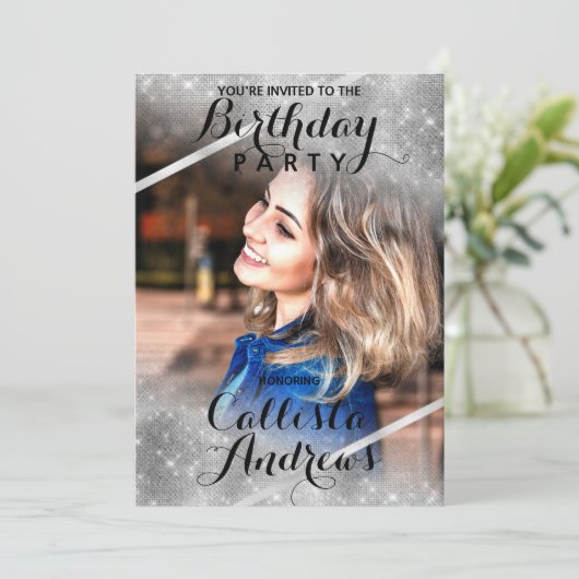 シルバーグリッターシークインズコーナーズフォト誕生日 招待状 (スタンド正面)