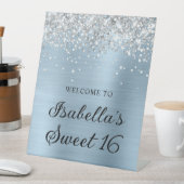 シルバーグリッターダスティブルーフォイルスウィート16へようこそ 台座サイン (インサイチュ)