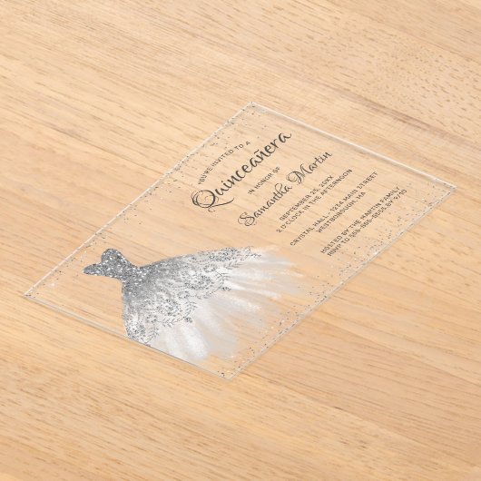 シルバーグリッタードレススクリプトキンセアニラパーティー アクリル招待状 (レイダウン)