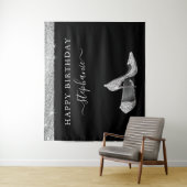 シルバーグリッターハイヒール誕生日背景 タペストリー (インサイチュ)