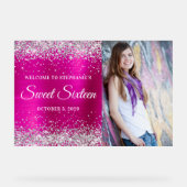 シルバーグリッターホットピンクフォイルSweet sixteenへようこそ アクリルサイン (正面)