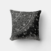 シルバーグリッターマンダラと銀の星が黒 クッション (正面)