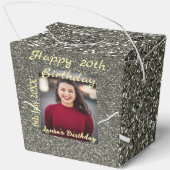 シルバーグリッター写真20th誕生日の追加の名前の日付 フェイバーボックス (裏面)