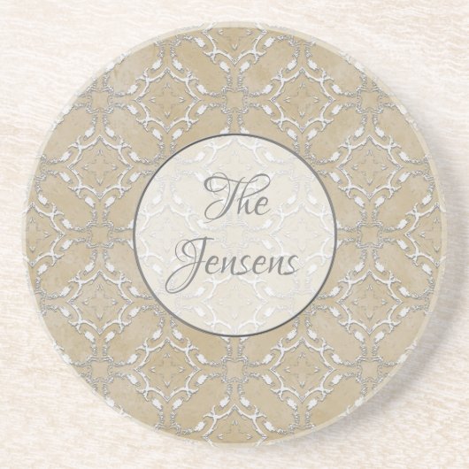 シルバーグレーとベージュのメタリックなフィレジットパターン コースター (正面)