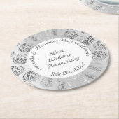 シルバーグレーダマスクの結婚式または記念日 ラウンドペーパーコースター (アングル)