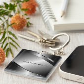 シルバーグレー金属ルックステンレススチールパターン キーホルダー (正面右)