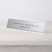 シルバースタイリッシュバックグラウンドでカスタマイズ可能 デスクネームプレート (正面)