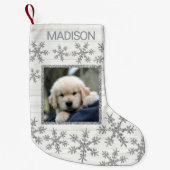 シルバースノーフレークおもしろいキッズまたはペットの写真 スモールクリスマスストッキング (正面)