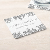 シルバースノーフレークの冬のブライダルシャワー スクエアペーパーコースター (アングル)
