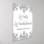 シルバースノーフレークウィンターブライダルシャワー 箔ポスター (レイダウン)