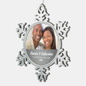 シルバーダマスク夫妻の写真と同じクリスマス1回目 スノーフレークピューターオーナメント (右)