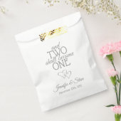 シルバーツーワンズ結婚式の引き出物バッグ フェイバーバッグ (封をした状態)