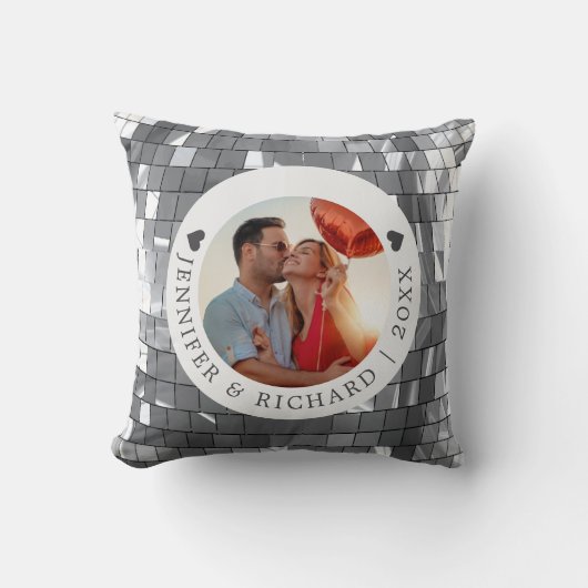 シルバーディスコのバレンタインデーと写真と文字 クッション (正面)