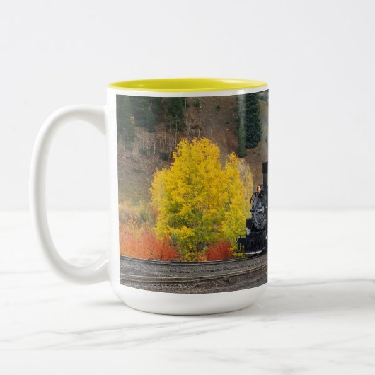 シルバートンに到着する列車 ツートーンマグカップ (左)
