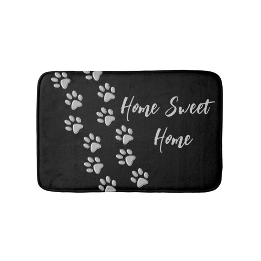 シルバードッグポーズブラック背景プリントパターン バスマット (正面)