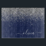 シルバーネイビーブルーグリッターガーリーモノグラム名 カッティングボード<br><div class="desc">ネイビーブルーとシルバースパークルグリッタースクリプトモノグラム名切断ボード。これは、グラムの贅沢とシックなスタイルを愛する人のための完璧な卒業、誕生日、結婚ブライダルシャワー、記念日、赤ちゃんシャワーまたはバチェロレッテギフトを作る。</div>
