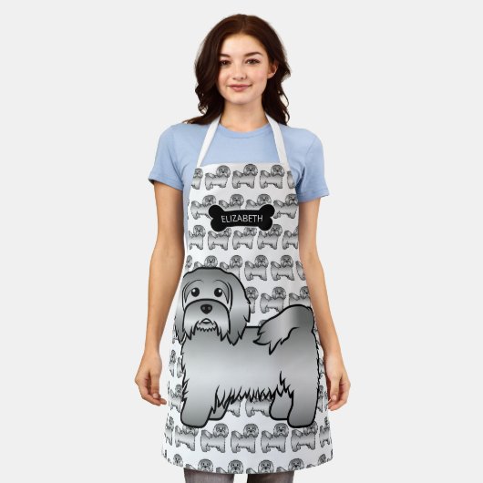 シルバーハバネカートゥーンドッグイラストレーション&名前 エプロン (着用した状態)