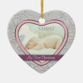シルバーハートスワールベビーガール初めてのクリスマス セラミックオーナメント (正面)