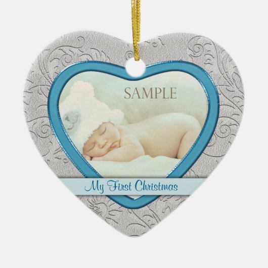 シルバーハートスワール男の赤ちゃん初めてのクリスマス セラミックオーナメント (正面)