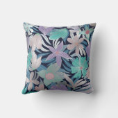 シルバーパープルブルーフローラ葉モノグラム クッション (裏面)