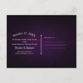 シルバーパープルヴィンテージゴシック結婚式の日付を保存 案内ポストカード (裏面)