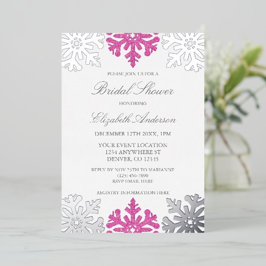 シルバーピンクスノーフレークウィンターブライダルシャワー 箔招待状 (立ち正面)