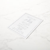 シルバーフォイルエレガントミニマルブライダルシャワー 箔招待状ポストカード (回転した状態)