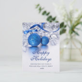 シルバーブルーのクリスマスオーナメント企業のグリーティング シーズンポストカード (スタンド正面)