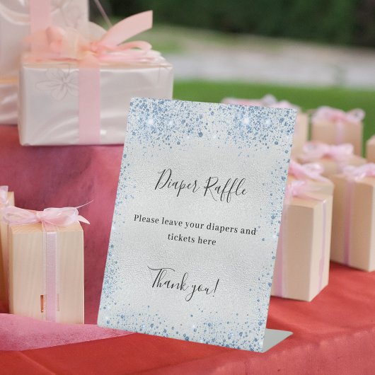 シルバーブルーの赤ちゃんシャワーおむつラッフルの看板 台座サイン