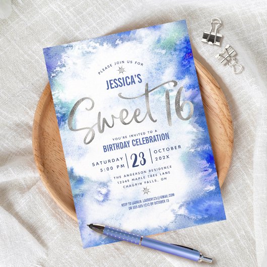 シルバーブルーウォーターカラースウィート16誕生日 モダン 招待状