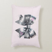 シルバーボウフェイクグリッターパーソナライズされた アクセントクッション (裏面(縦))