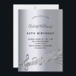 シルバーミュージックノート誕生日 招待状<br><div class="desc">トレンディー40日モダンまたは任意の年齢の誕生日パーティーの招待状。銀フェイク色の背景、音符、黒い文字。名前とパーティー情報のパーソナライズおよび追加彼と彼女の両方のために。</div>