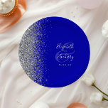 シルバーモダングリッターブ王室のルーズ結婚ス ペーパープレート<br><div class="desc">これらのエレガントプレートは銀モダンのグリッターエッジをフェイク特徴とする。青い背景にカスタマイズシルバのグレーの文字を簡単に王室の、大きなアンパサンドの上に手書き書の新郎新婦の名お洒落前。</div>