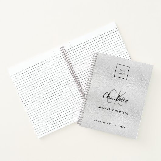 シルバーモノグラムの現代ビジネスロゴ ノートブック (内部)