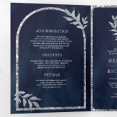 シルバーローレル離れリースネイビーブルー結婚ズ 三つ折り招待状 (内部最初)