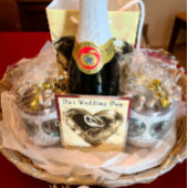 シルバー結婚の愛のバンドが結晶ハートに