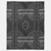 シルバー装飾品（モノグラム付き） フリースブランケット (正面)