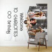 シルバー金ゴールドフラッパーの女の子が20年代のギャツビーを唸らせている タペストリー (インサイチュ(横))